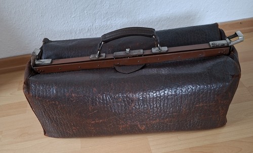 Alte arzttasche hebammentasche - alte,