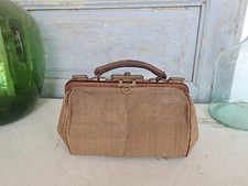 Y6091 Alte Arzttasche |